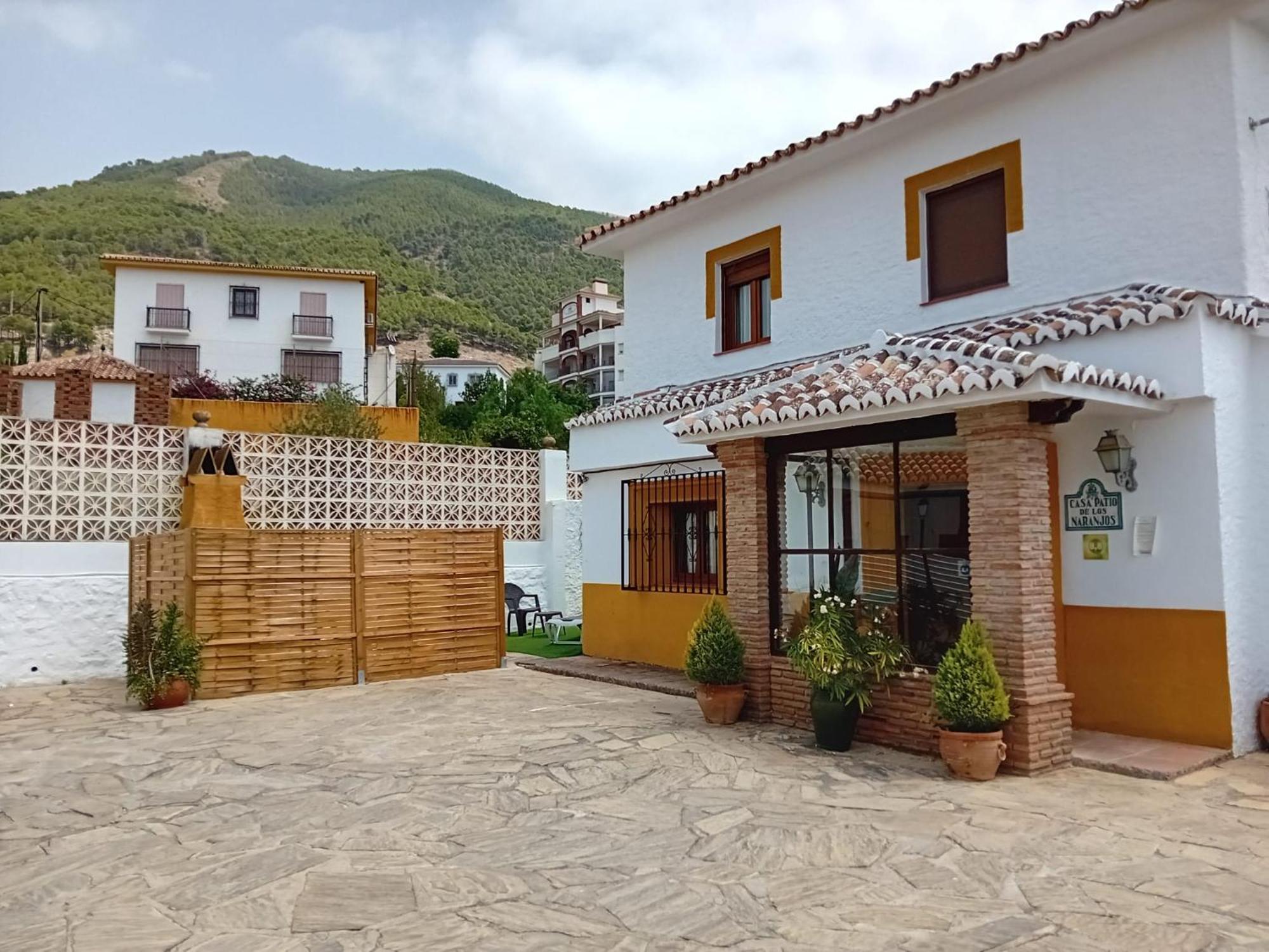 Casa Patio De Los Naranjos Piscina Privada Alcaucin Exterior photo